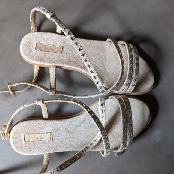 LIU •JO Beige Strappy studded sandals. - Picture 4 of 16